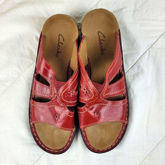 Clarks red leather slip on sandals with straps white stitching beach vacation 7 - Picture 5 of 10